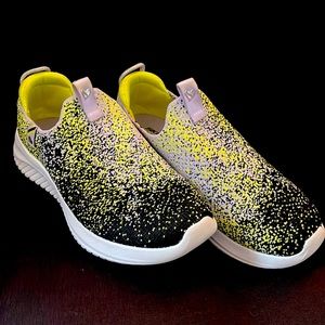 Sketchers Air Cooled Memory Foam shoes